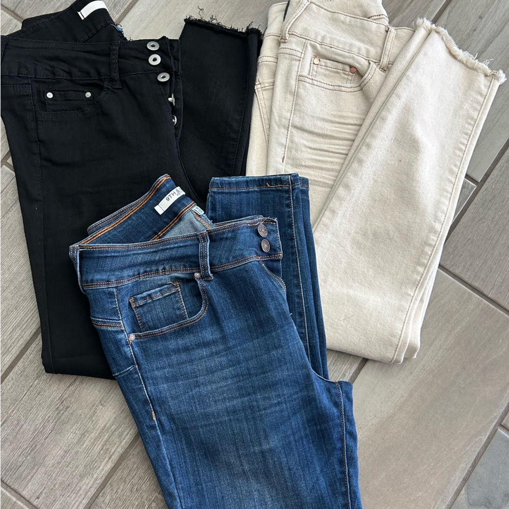 Stylish Denim and Cream Jeans Set